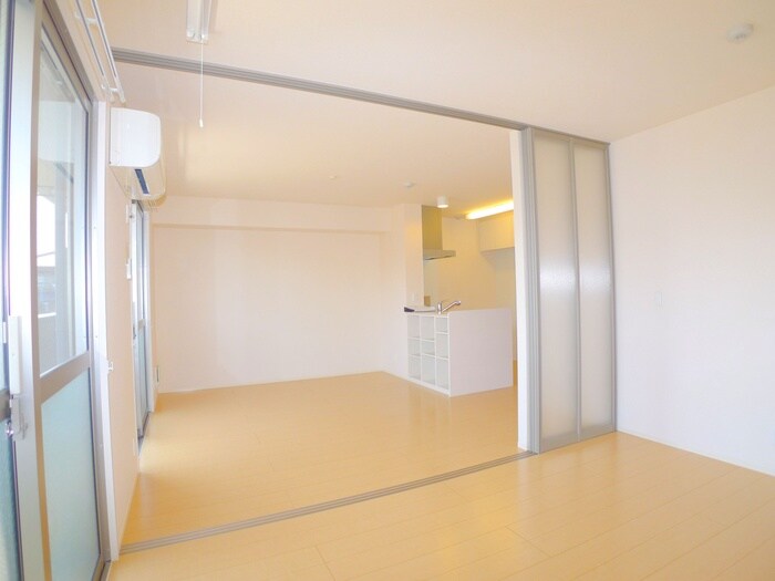 物件内観写真7　(居室)