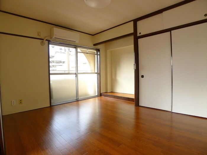 物件内観写真7　(居室)