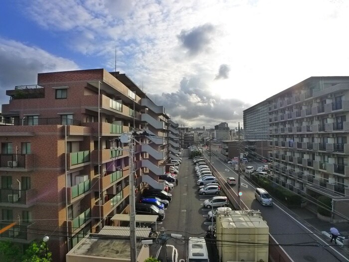 物件内観写真15　(室内からの展望)