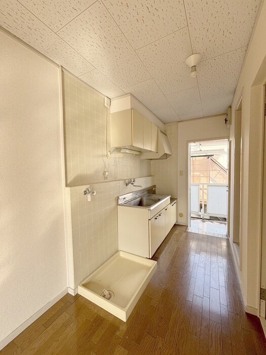 物件内観写真16　(廊下)