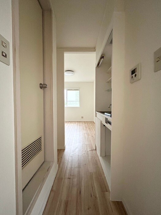 物件内観写真18　(廊下)