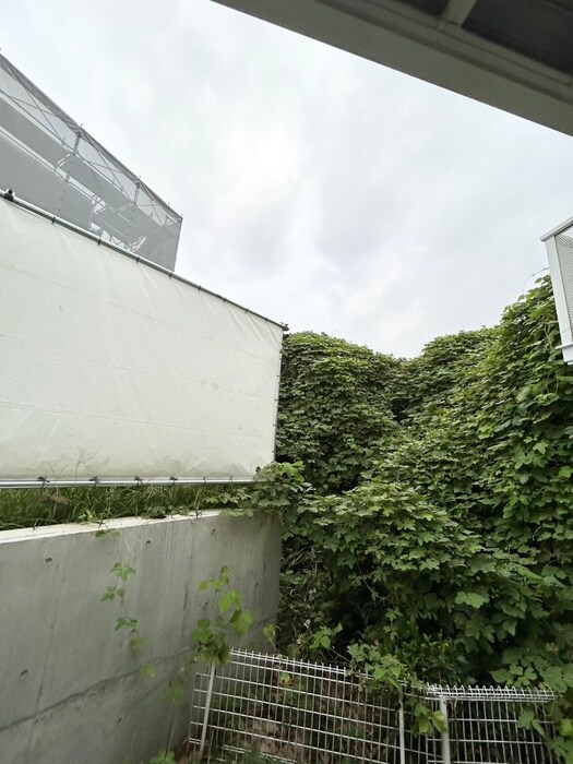 物件内観写真22　(室内からの展望)