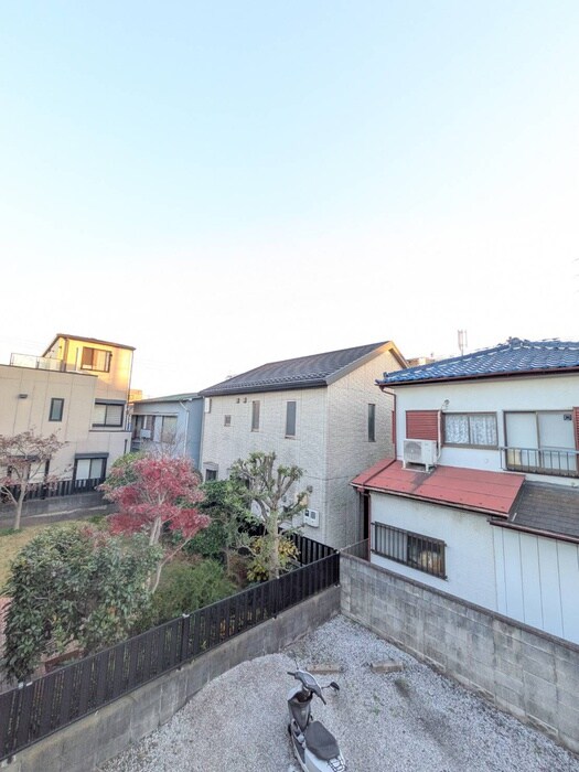 物件内観写真16　(室内からの展望)