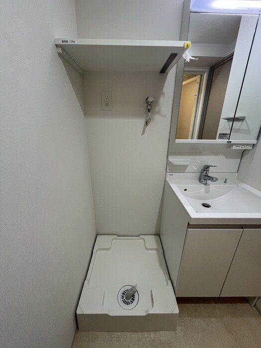 物件内観写真16　(洗濯機置場)