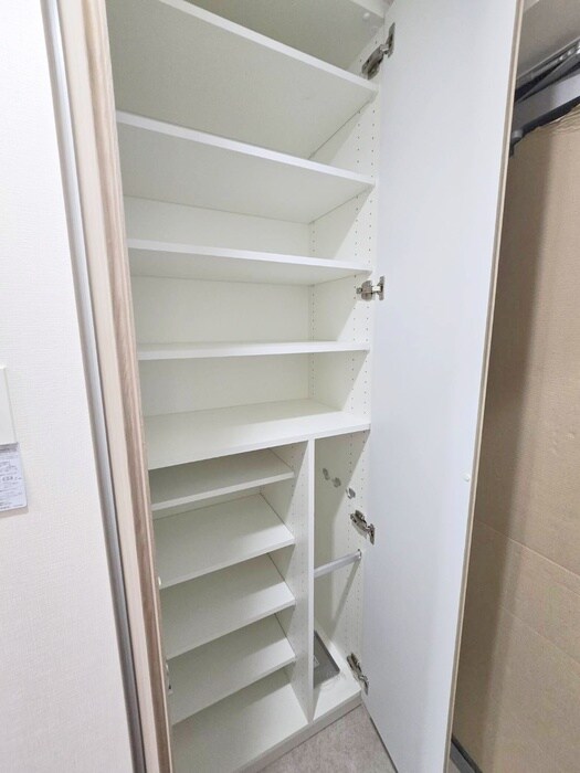 物件内観写真17　(靴箱)