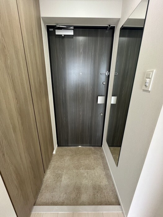 物件内観写真18　(玄関)