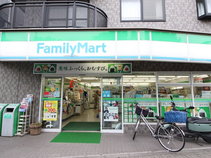 ファミリーマート