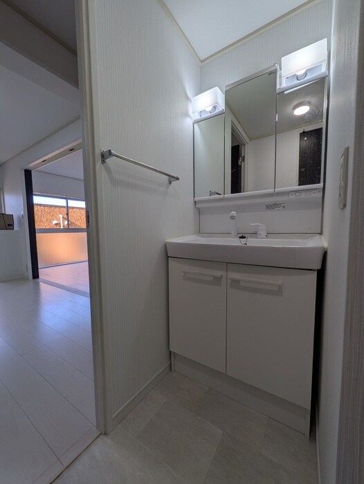 物件内観写真9　(洗面)