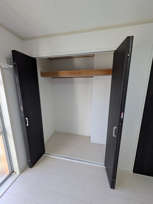 物件内観写真11　(収納)