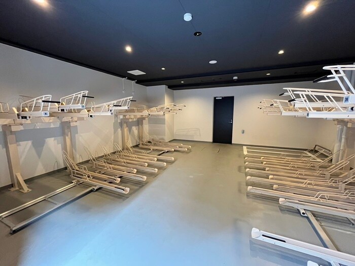 物件外観写真4　(駐輪場)