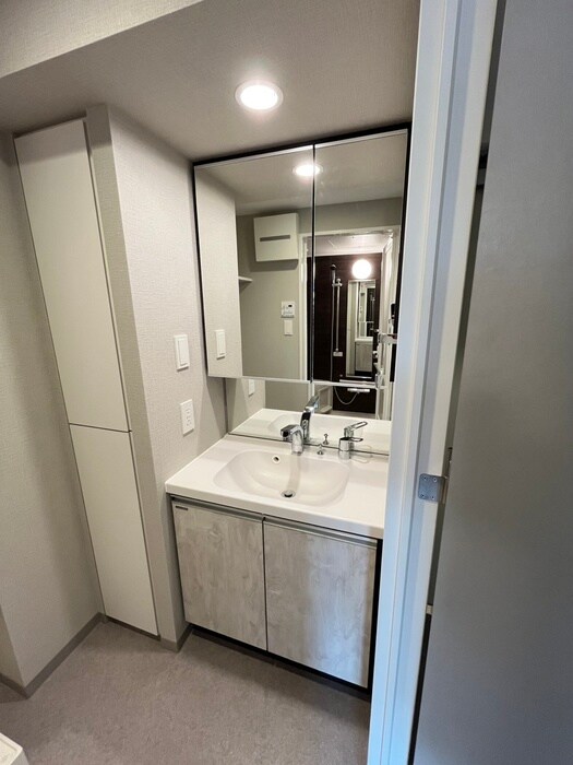 物件内観写真11　(洗面)