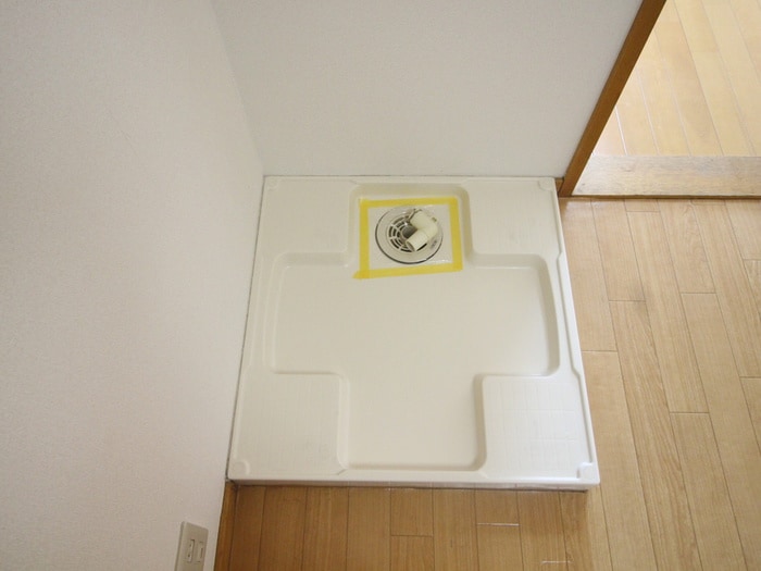 物件内観写真13　(洗濯機置場)