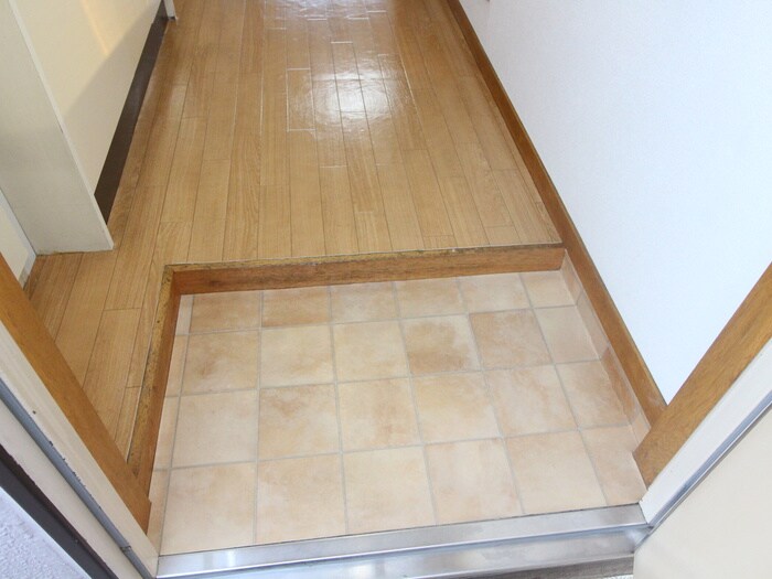 物件内観写真18　(玄関)