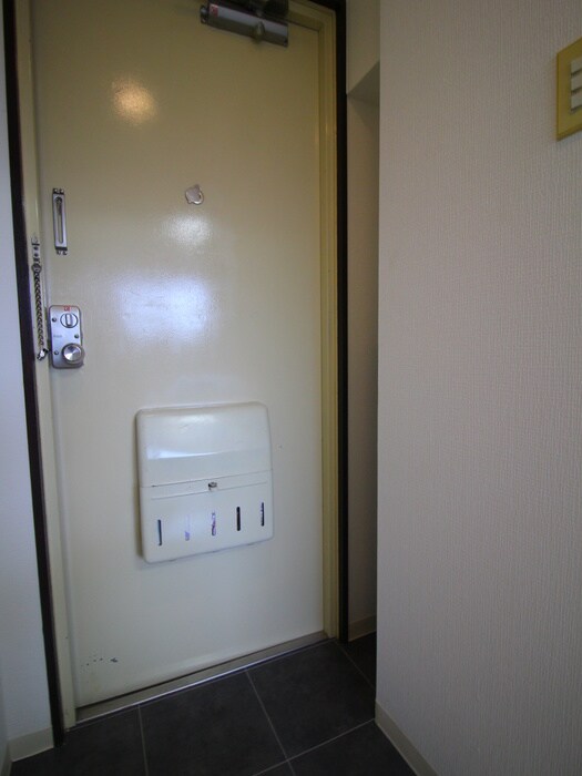 物件内観写真15　(玄関)