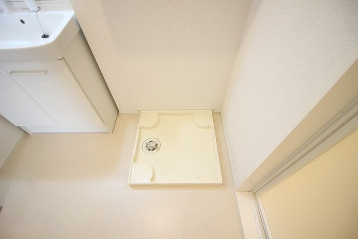 物件内観写真13　(洗濯機置場)