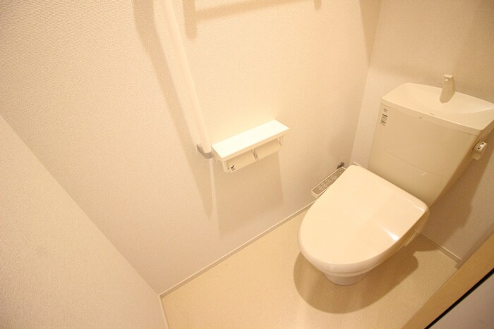 物件内観写真16　(トイレ)