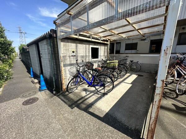駐輪場