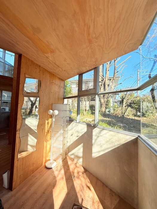 物件内観写真11　(玄関)