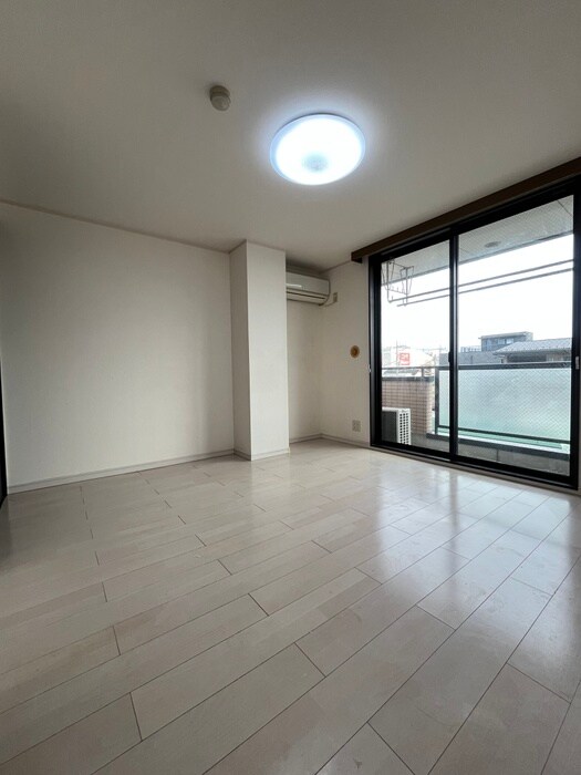 物件内観写真6　(居室)