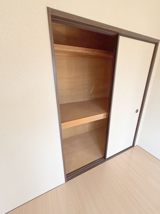 物件内観写真12　(収納)