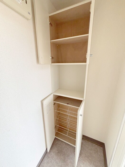 物件内観写真15　(靴箱)