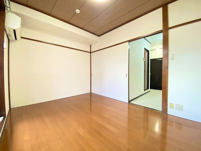 物件内観写真9　(居室)