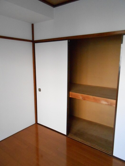 物件内観写真11　(収納)