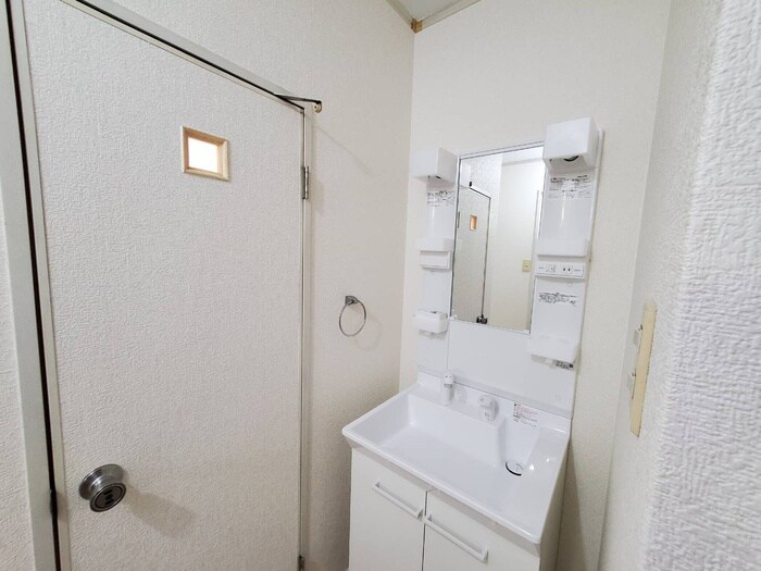 物件内観写真11　(洗面)