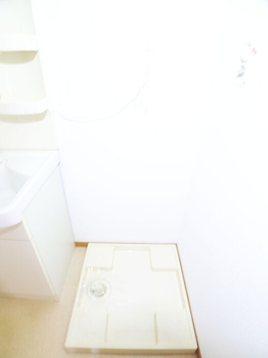 物件内観写真13　(洗濯機置場)