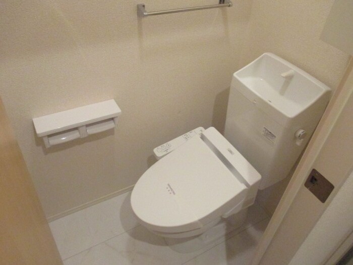 物件内観写真12　(トイレ)