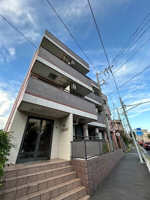 メゾンイレーヌ（105）外観写真