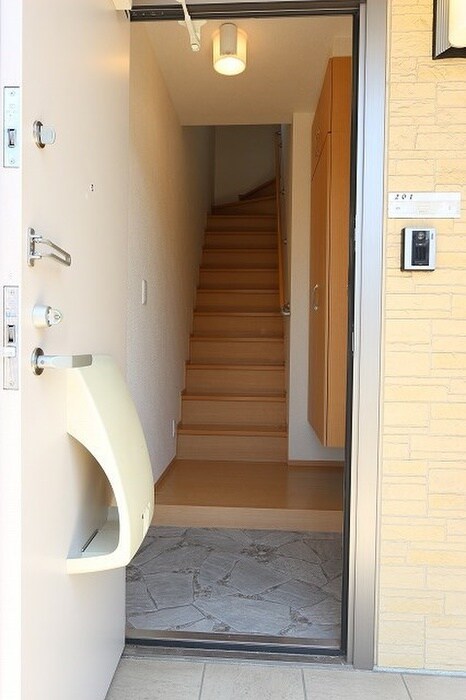 物件内観写真15　(玄関)