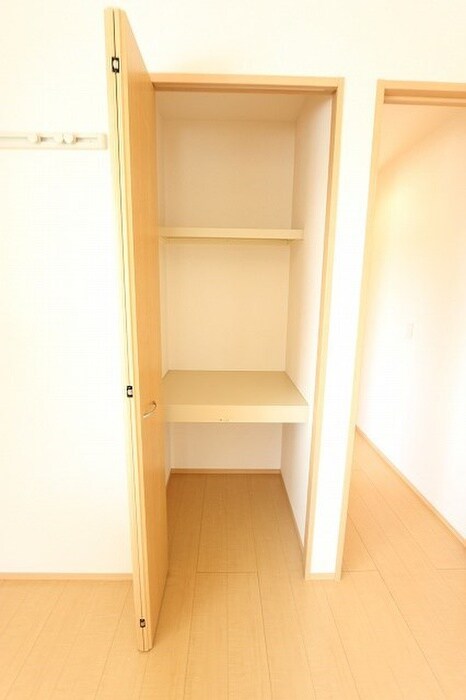 物件内観写真18　(収納)