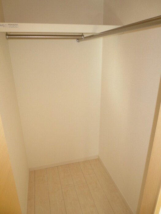 物件内観写真13　(収納)