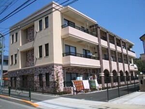 ＴＳＵＲＵＫＡＷＡみどり野外観写真