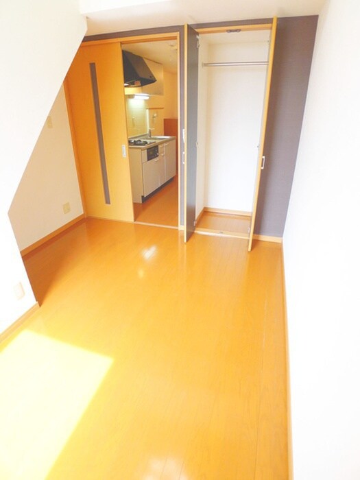 物件内観写真4　(居室)