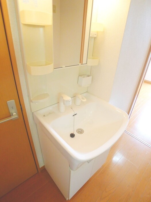 物件内観写真8　(洗面)