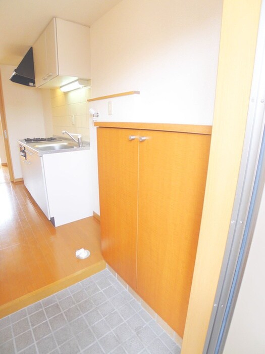 物件内観写真10　(玄関)