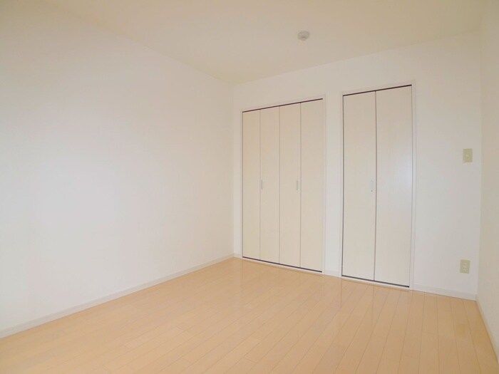 物件内観写真10　(居室)