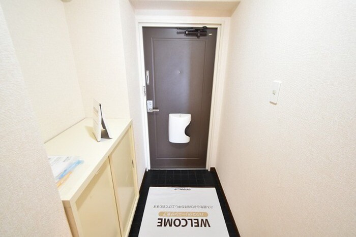 物件内観写真13　(玄関)