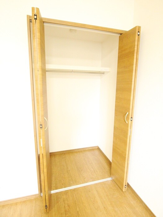 物件内観写真12　(収納)