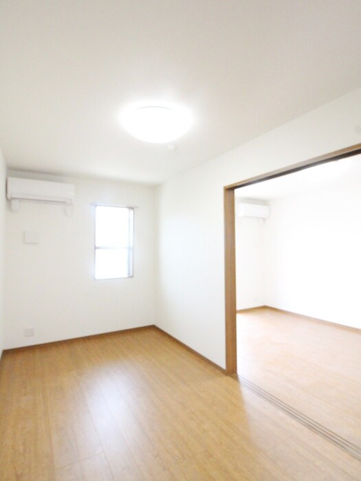 物件内観写真22　(居室)