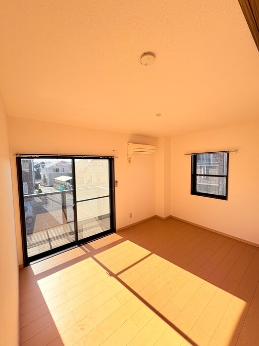 物件内観写真5　(居室)