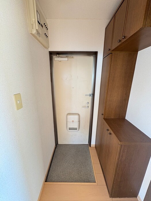 物件内観写真14　(玄関)