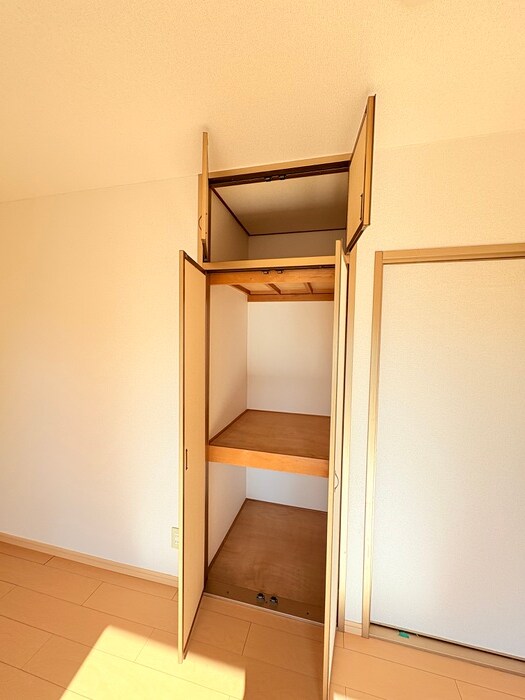 物件内観写真16　(収納)