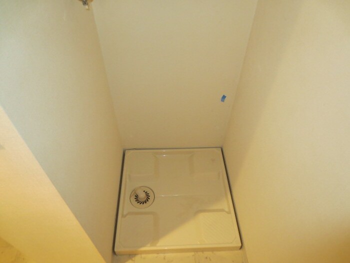 物件内観写真10　(洗濯機置場)