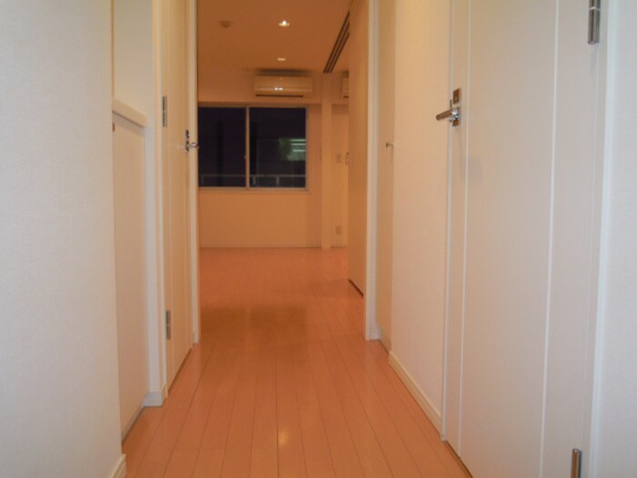 物件内観写真15　(廊下)