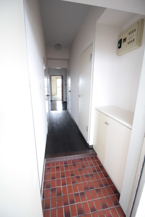 物件内観写真17　(廊下)