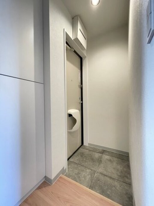 物件内観写真13　(玄関)