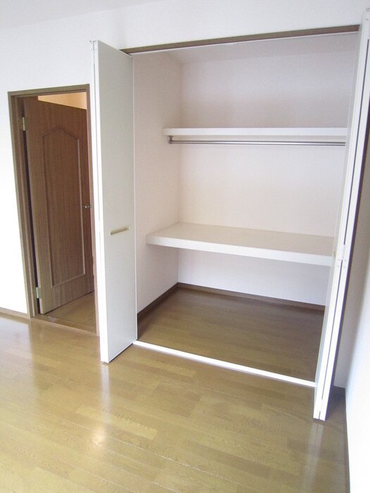 物件内観写真12　(収納)